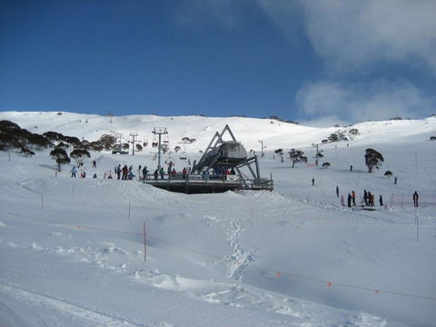 Knockshannoch Ski Lodge - Holiday Adelaide 2