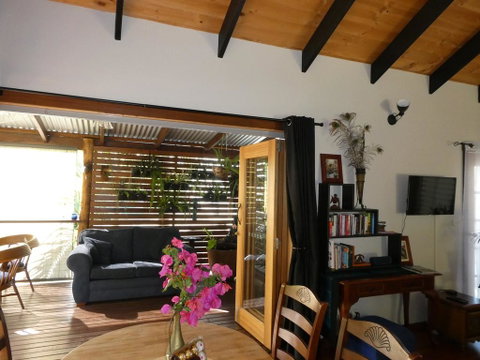 Kookaburra Cottage At Uralba Eco Cottages - Holiday Adelaide 3