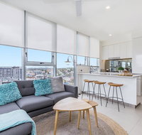 KOZYGURU NEWSTEAD DESIGNER 2 BED APT FREE PARKING POOL  GYM QNE088 - Holiday Adelaide