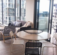KOZYGURU SOUTH BRISBANE CITY VIEW 2 BED APT FREE PARKING QSB027-708 - Holiday Adelaide