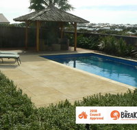 La Mer - Home with a Pool - Holiday Adelaide