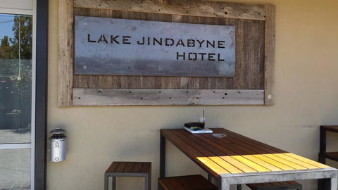 Lake Jindabyne Hotel - Holiday Adelaide 0