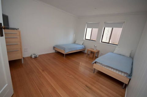 Lake Tyres Beach House - Holiday Adelaide 2
