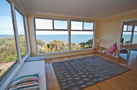 Lake Tyres Beach House - Holiday Adelaide 0