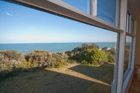 Lake Tyres Beach House - Holiday Adelaide 1