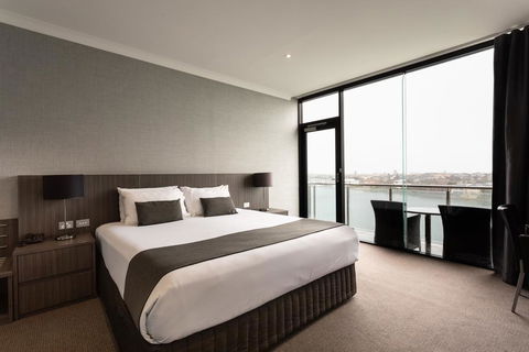 Lakes Hotel - Holiday Adelaide 2