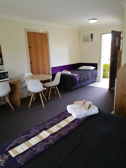 Lakeside Lodge Motel - Holiday Adelaide 3
