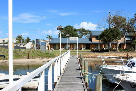 Lakeside Motel Waterfront - Holiday Adelaide 0