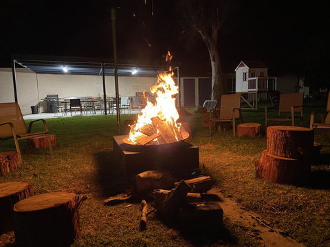 Lakeside Motel Waterfront - Holiday Adelaide 1