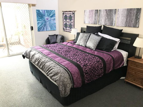 Large Family Home - Holiday Adelaide 1