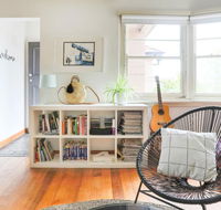 Large Quiet Art Deco Apt Camberwell - Holiday Adelaide