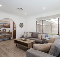 Le Maison 77 Horace St - stunning house with ducted air WIFI and Linen provided - Holiday Adelaide