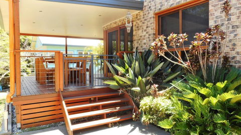 Lees By The Sea At South West Rocks - Holiday Adelaide 0