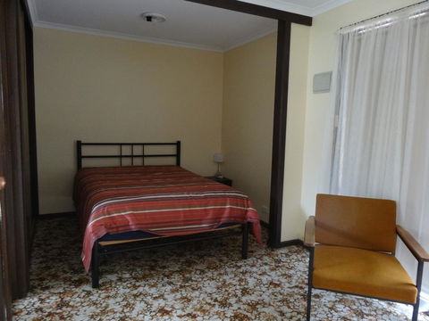 Leigh Creek Outback Resort - Holiday Adelaide 1