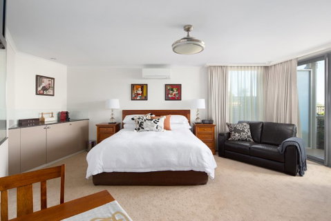 Luna Blu - Luxury B&B - Holiday Adelaide 1