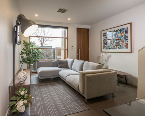 LUXE - Park Views, Wine, Wifi, Netflix, Garage, PETS Ok! - Holiday Adelaide 0