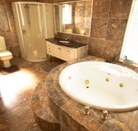 Luxuary self-contained living with Spa. - Holiday Adelaide