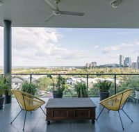 Luxury  Location - Sea Views with Modern Class  - Holiday Adelaide