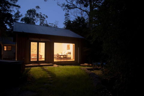 Luxury Forest Retreat - Puffing Billy - Holiday Adelaide 1