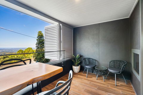 Luxury Hinterland Retreat - Family Suite With Hinterland And Ocean Views - Holiday Adelaide 1