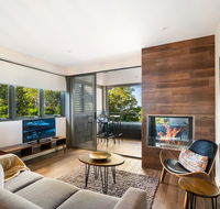 Luxury Hinterland Retreat - Family Suite with Hinterland and Ocean Views - Holiday Adelaide