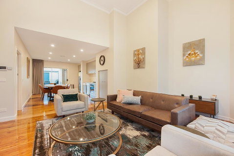 Luxury On The Esplanade - Holiday Adelaide 2
