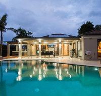 Luxury Waterfront Home - Holiday Adelaide
