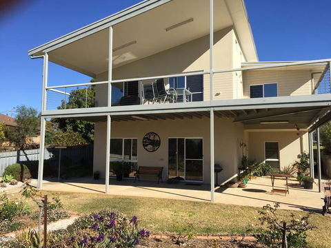 Lyreen's Apartment - Holiday Adelaide 0