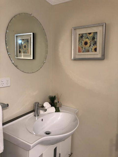 Macedon Ranges Hotel & Spa - Holiday Adelaide 1