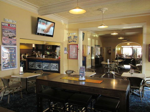 Maclean Hotel - Holiday Adelaide 3