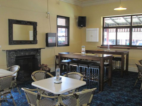 Maclean Hotel - Holiday Adelaide 1
