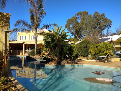 Madison Spa Motel - Adults Only - Holiday Adelaide 0