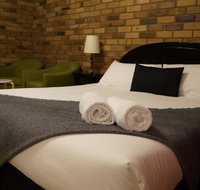 Magdala Motor Lodge  Lakeside Restaurant - Holiday Adelaide