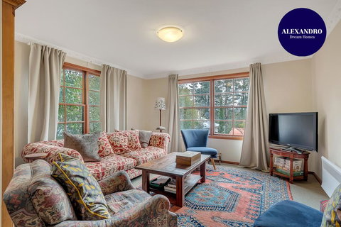 Malvern Mountain Retreat & Pets Welcome - Holiday Adelaide 0