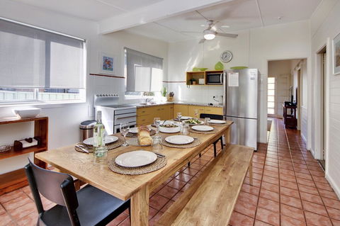 Mandy's Cottage South West Rocks (Pet Friendly) - Holiday Adelaide 0