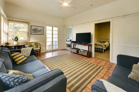 Mandy's Cottage South West Rocks (Pet Friendly) - Holiday Adelaide 3