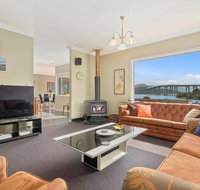 Manfield City Waterfront View Cottage - Holiday Adelaide