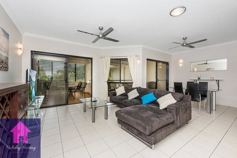 Marina View Apartment - Walk To The Strand - Holiday Adelaide 3