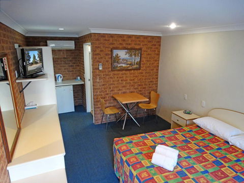 MAS Country Colonial Motor Inn - Holiday Adelaide 1