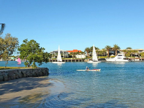 Maui 6 - 2 BDRM Apt On Parkyn Pde - Holiday Adelaide 1