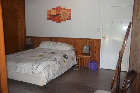 McCarthy Lake House - Holiday Adelaide 2