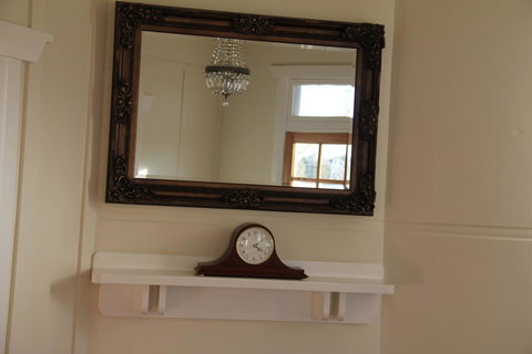 Mentor Chambers Apartment Bed & Breakfast - Holiday Adelaide 1