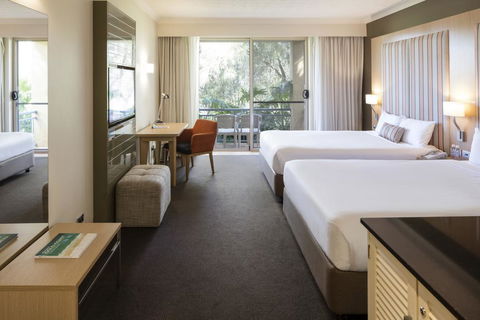 Mercure Gold Coast Resort - Holiday Adelaide 2