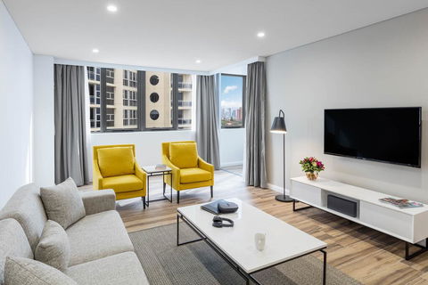 Meriton Suites Bondi Junction - Holiday Adelaide 2