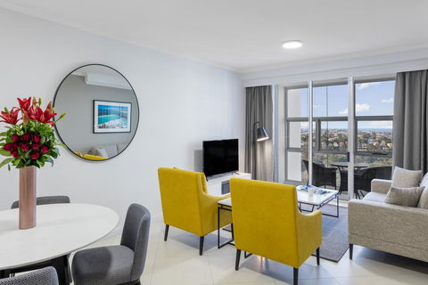 Meriton Suites Bondi Junction - Holiday Adelaide 0