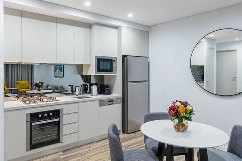 Meriton Suites Bondi Junction - Holiday Adelaide 1