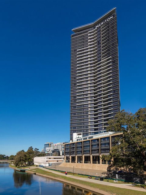 Meriton Suites Church Street, Parramatta - Holiday Adelaide 3