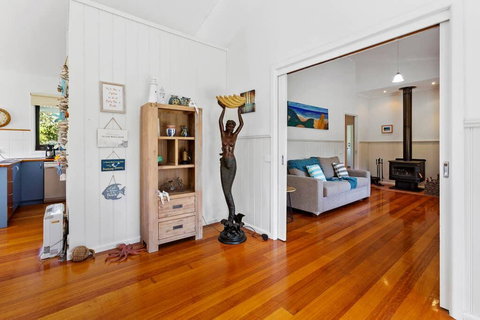 MERMAIDS ON MARENGO - Large Home With Wifi - Holiday Adelaide 3