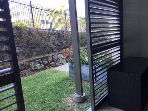 Merrima Court Holidays - Holiday Adelaide 2