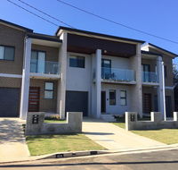 Minto Lodge - Holiday Adelaide